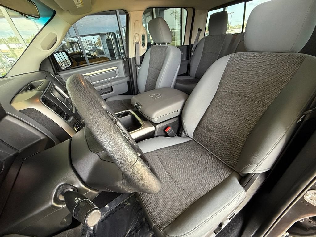 2019 RAM 1500 Classic SLT Crew Cab 4x4 5'7" Box
