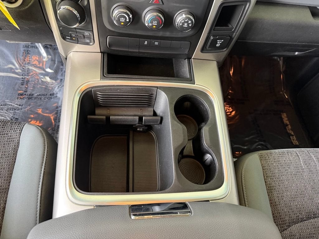 2019 RAM 1500 Classic SLT Crew Cab 4x4 5'7" Box