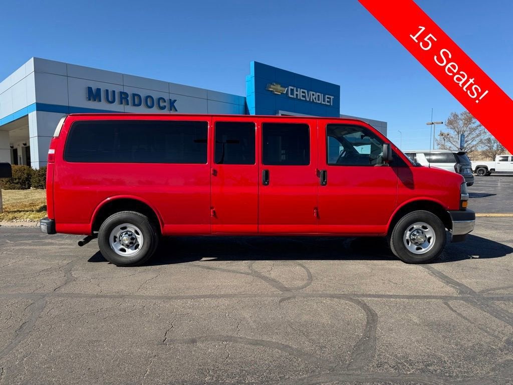 2024 Chevrolet Express Passenger 3500 1LT
