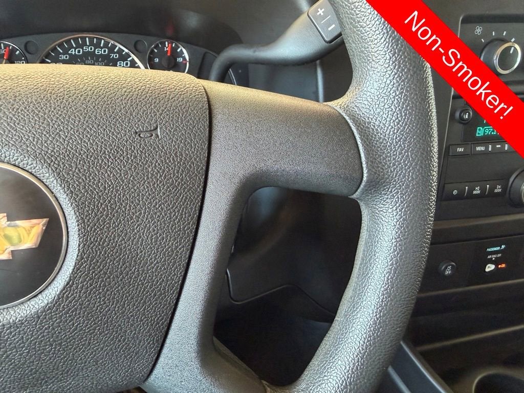 2024 Chevrolet Express Passenger 3500 1LT