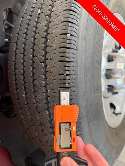 2024 Chevrolet Express Passenger 3500 1LT