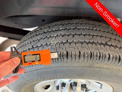 2024 Chevrolet Express Passenger 3500 1LT