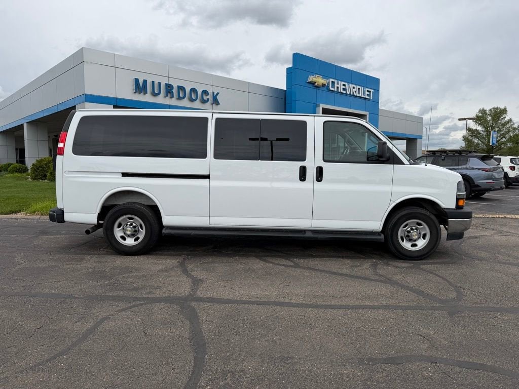 2025 Chevrolet Express 3500 LT Extended's photo