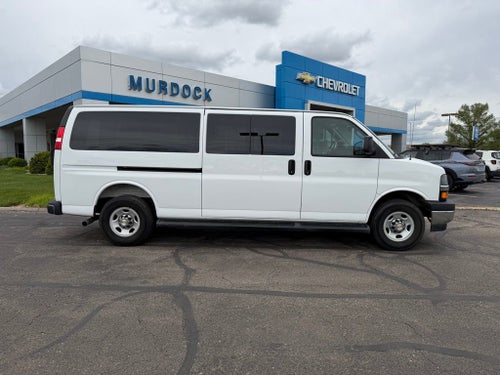 2025 Chevrolet Express Passenger 1LT