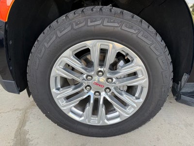 2024 GMC Yukon SLT