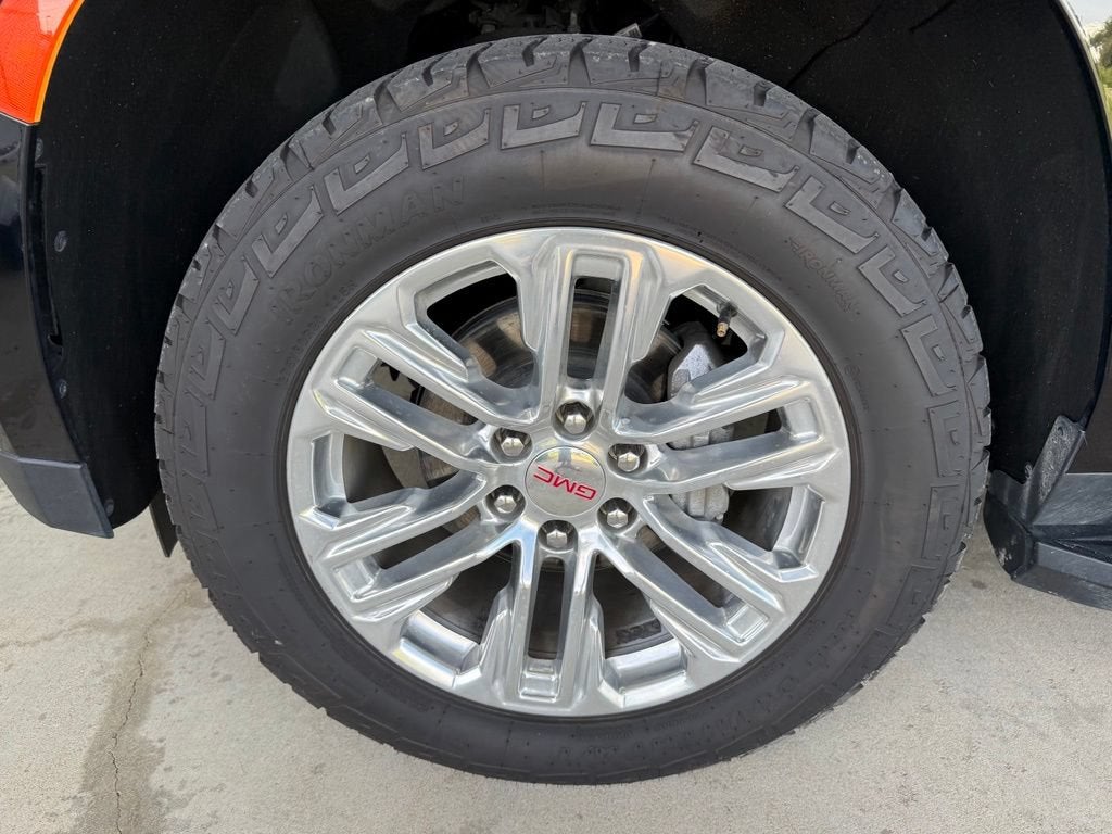 2024 GMC Yukon SLT
