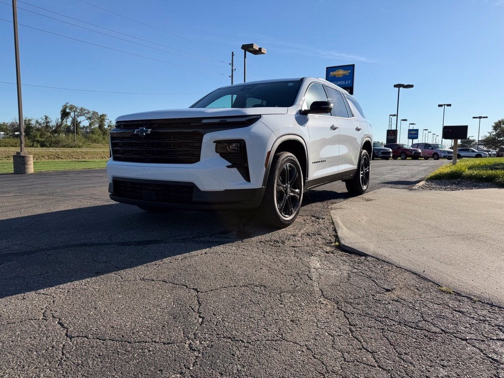 2027 Chevrolet Traverse LT