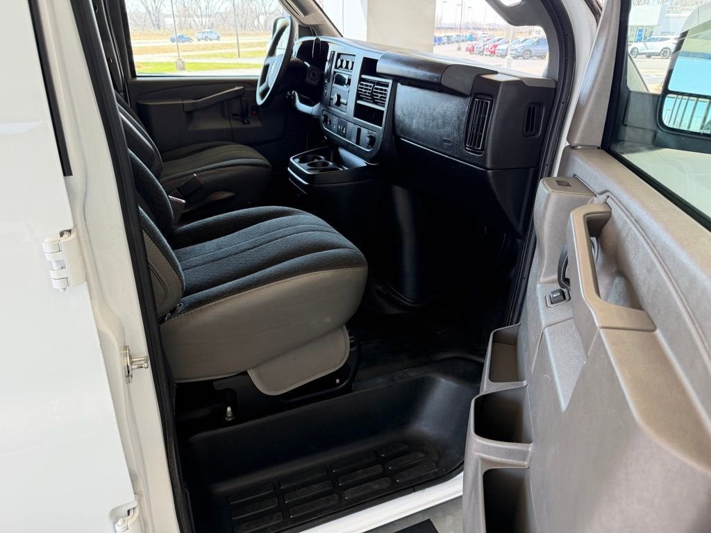 2024 GMC Savana Cargo 2500 Work Van