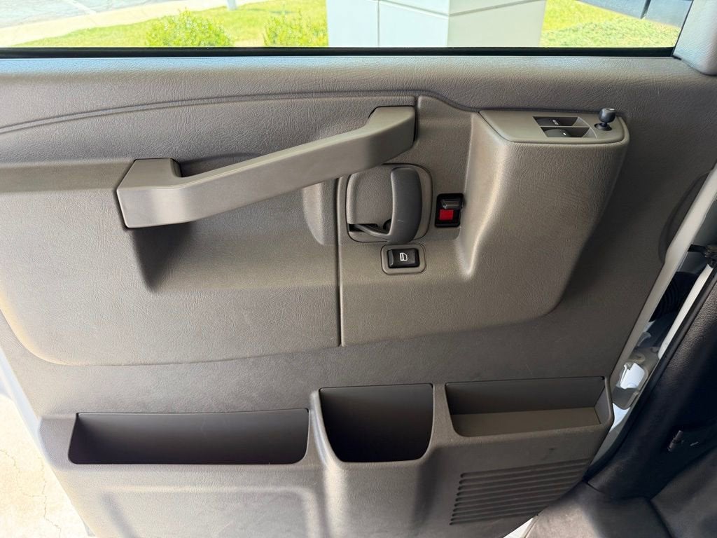 2024 GMC Savana Cargo 2500 Work Van