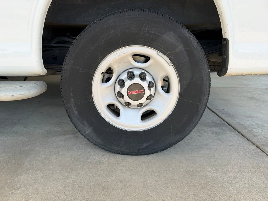 2024 GMC Savana Cargo 2500 Work Van