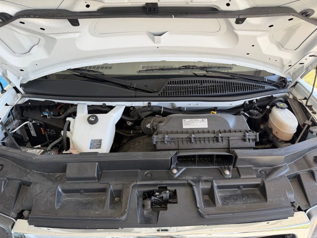 2024 GMC Savana Cargo 2500 Work Van