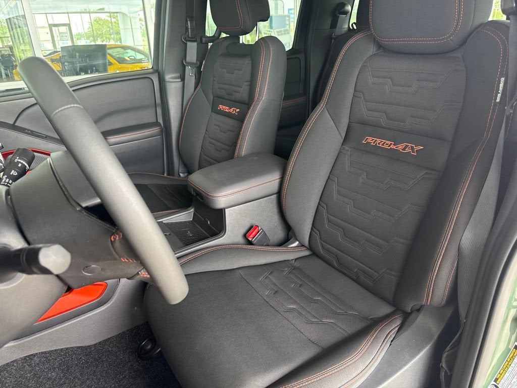 2023 Nissan Frontier Crew Cab PRO-4X 4x4