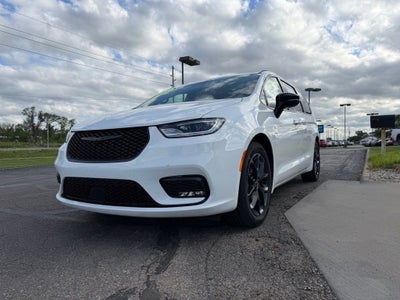 2025 Chrysler Pacifica Limited