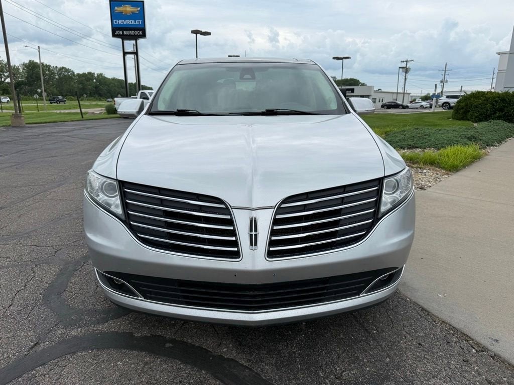 2019 Lincoln MKT Reserve