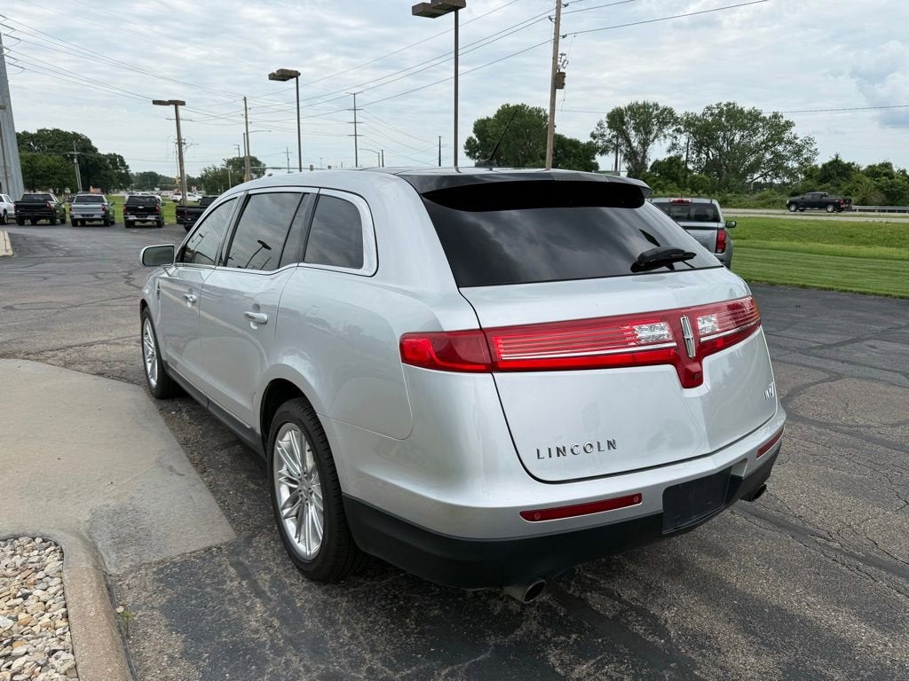 2019 Lincoln MKT Reserve