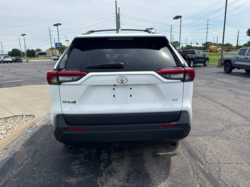 2021 Toyota RAV4 LE