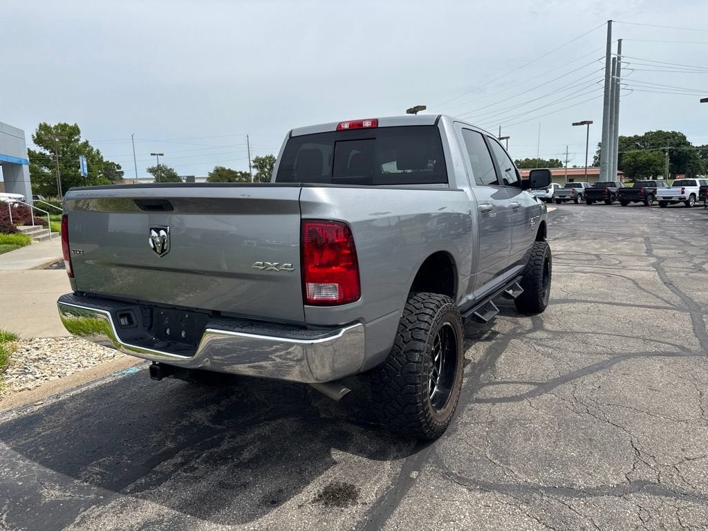 2020 RAM 1500 Classic SLT Crew Cab 4x4 5'7" Box
