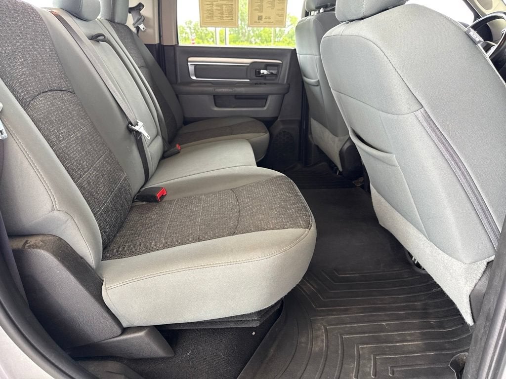 2020 RAM 1500 Classic SLT Crew Cab 4x4 5'7" Box