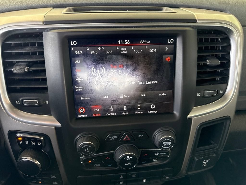 2020 RAM 1500 Classic SLT Crew Cab 4x4 5'7" Box