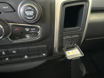 2020 RAM 1500 Classic SLT Crew Cab 4x4 5'7" Box