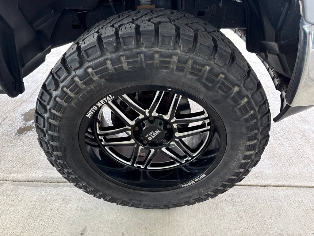 2020 RAM 1500 Classic SLT Crew Cab 4x4 5'7" Box
