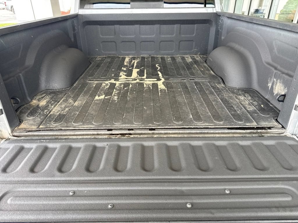 2020 RAM 1500 Classic SLT Crew Cab 4x4 5'7" Box