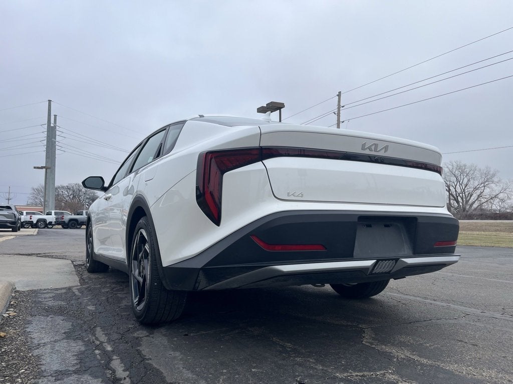 2025 Kia K4 EX