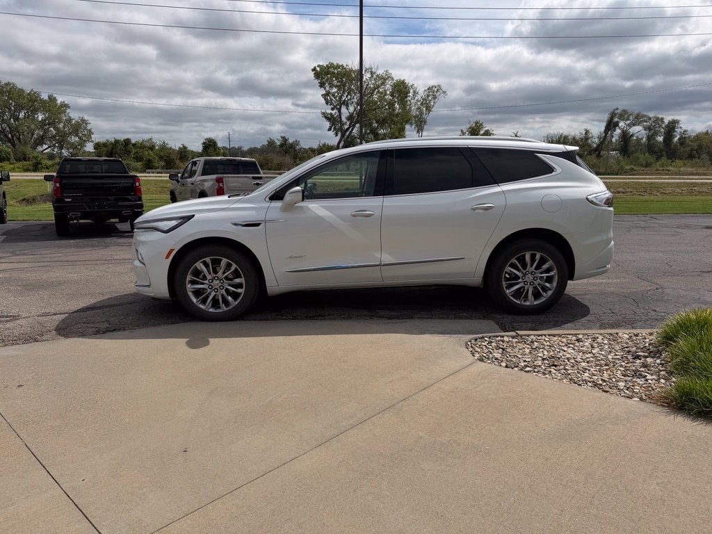 2023 Buick Enclave Avenir