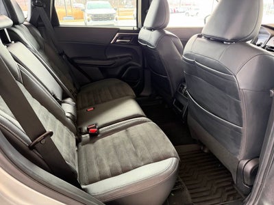 2022 Mitsubishi Outlander SE