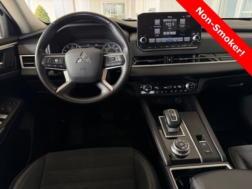 2022 Mitsubishi Outlander SE