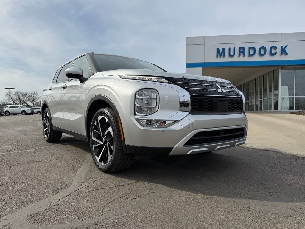 2022 Mitsubishi Outlander SE