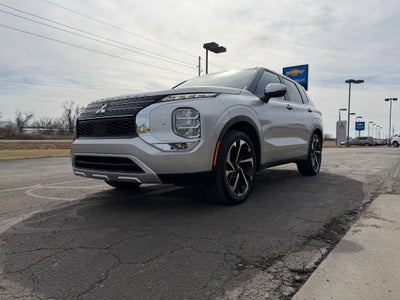 2022 Mitsubishi Outlander SE